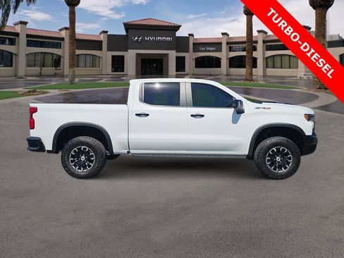 Used 2024 Chevrolet Silverado 1500 ZR2 w/ Technology Package image 9
