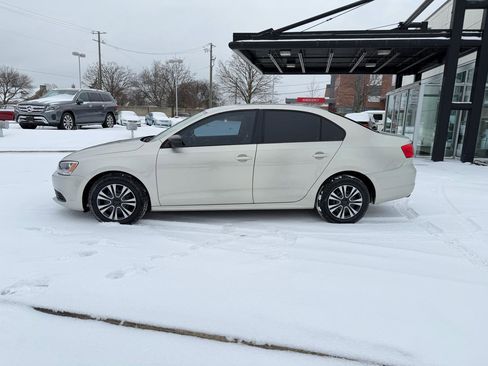 Used 2012 Volkswagen Jetta S FWD image 8