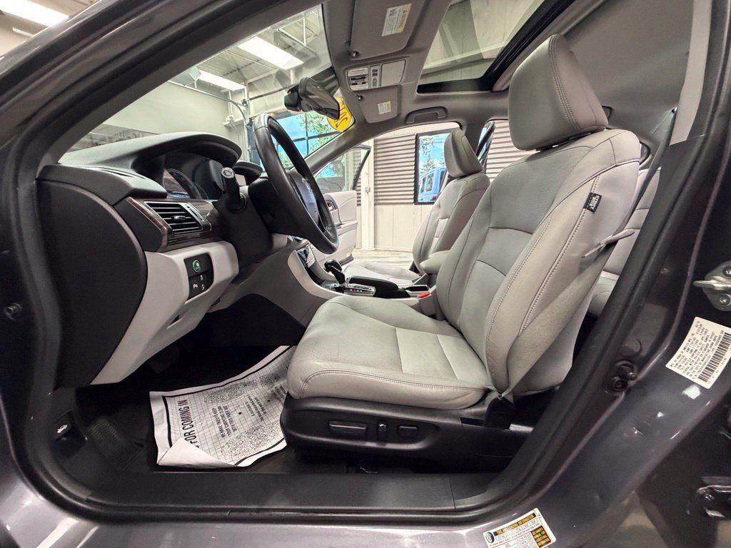 Used 2017 Honda Accord Touring image 61