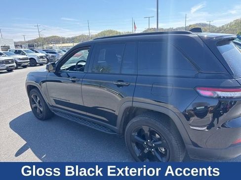 Used 2023 Jeep Grand Cherokee Limited w/ Luxury Tech Group II image 25