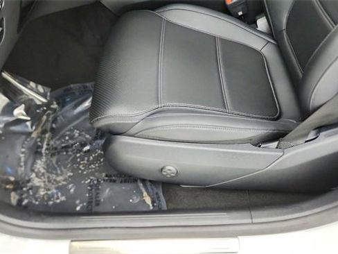 Used 2025 Mercedes-Benz GLC 300 image 31