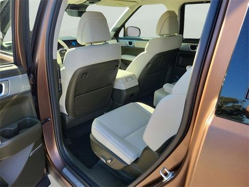 Used 2024 Hyundai Santa Fe Calligraphy image 6