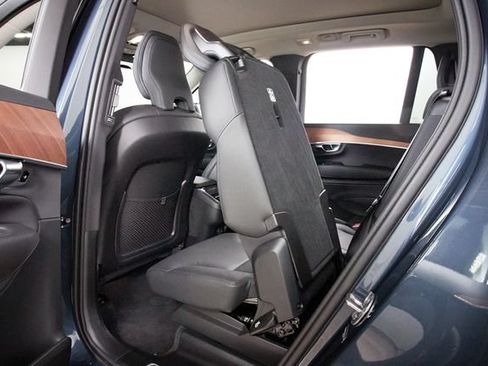 Certified 2025 Volvo XC90 B6 Plus w/ Protection Package Premier AWD/4WD image 21