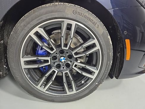 New 2026 BMW 530i xDrive w/ M Sport Package image 10