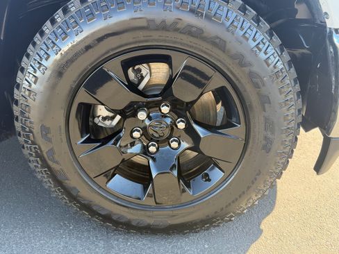 Used 2022 RAM 1500 Big Horn RWD image 34