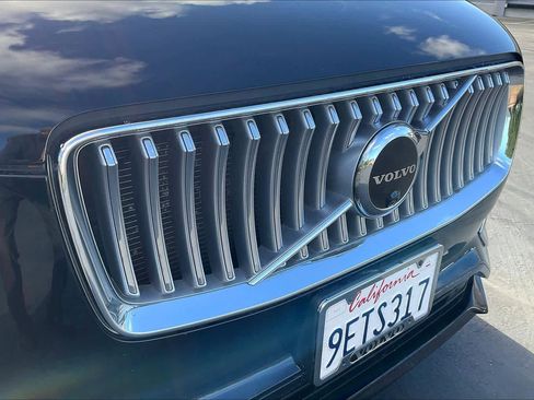 Used 2023 Volvo XC90 T8 Ultimate w/ Lounge Package image 34