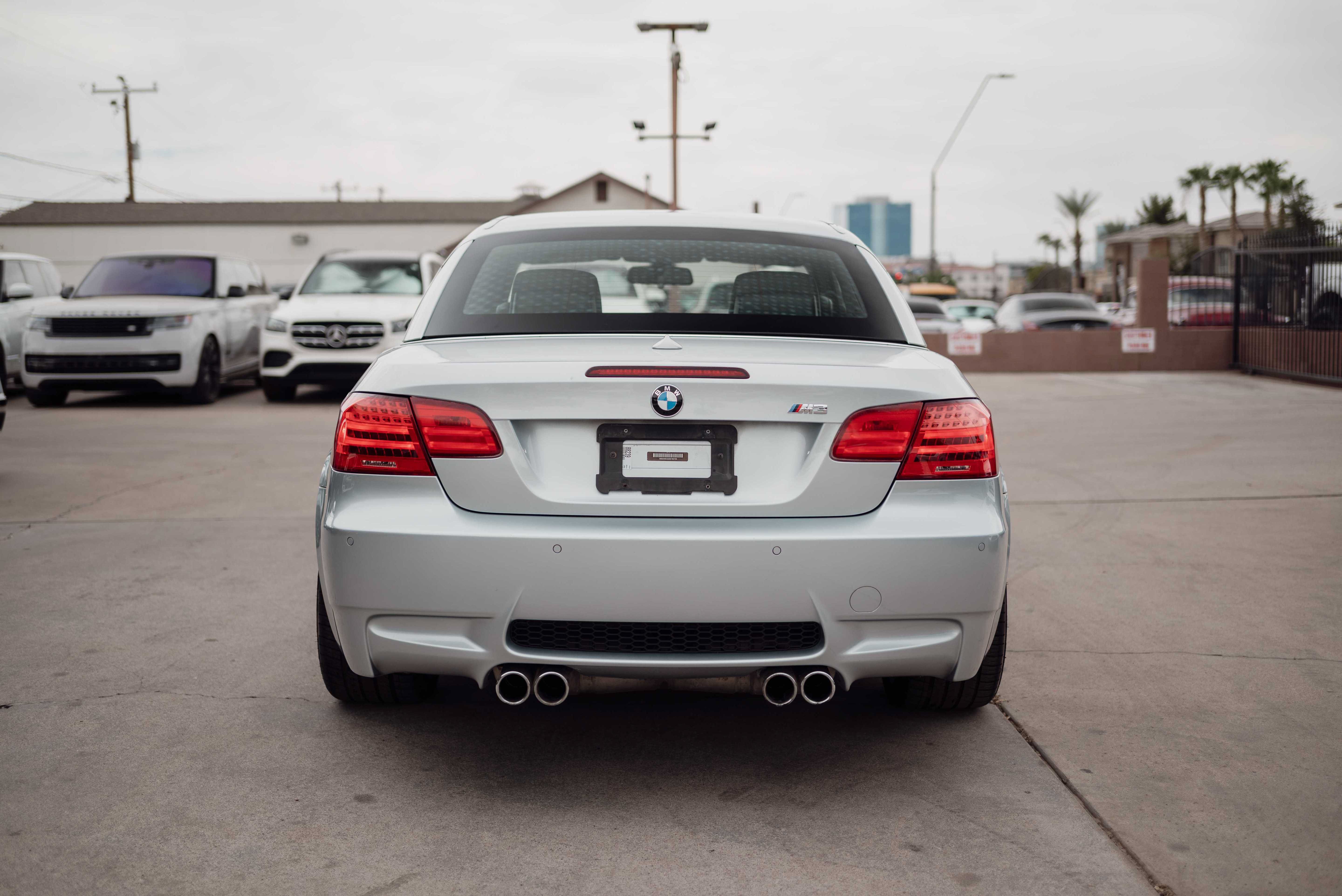 Used 2013 BMW M3 Convertible w/ Premium Pkg RWD image 5