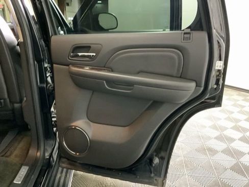 Used 2013 GMC Yukon Denali AWD/4WD image 23