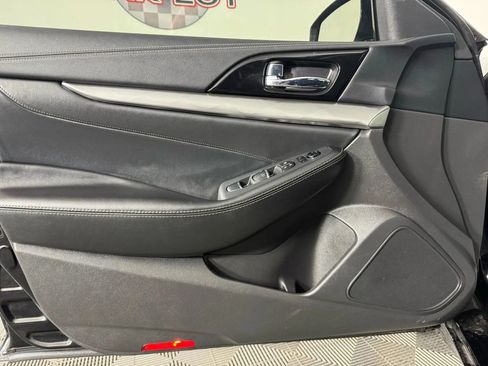 Used 2023 Nissan Maxima SV w/ Floor Mat Group FWD image 38