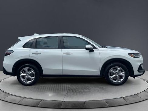 Certified 2024 Honda HR-V LX image 6