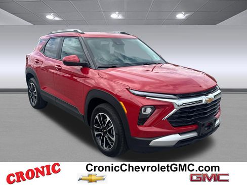 Used 2026 Chevrolet TrailBlazer LT FWD image 1