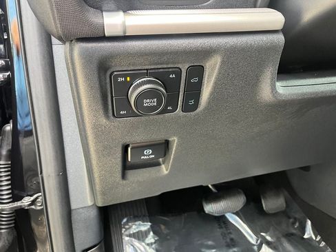 Certified 2025 Ford Expedition Max Active AWD/4WD image 35