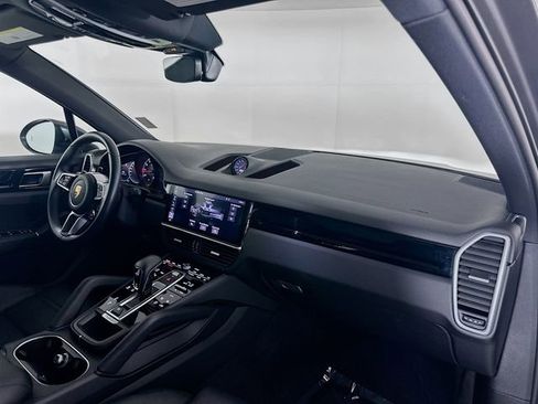 Used 2019 Porsche Cayenne S AWD/4WD image 30