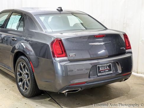 Used 2018 Chrysler 300 S w/ Safetytec Plus Group image 4