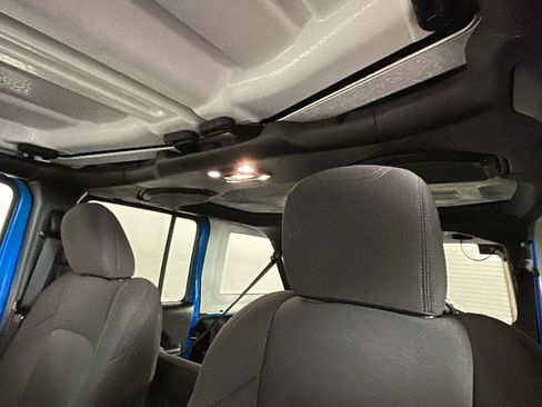 Used 2023 Jeep Wrangler Unlimited w/ Cold Weather Group AWD/4WD image 14