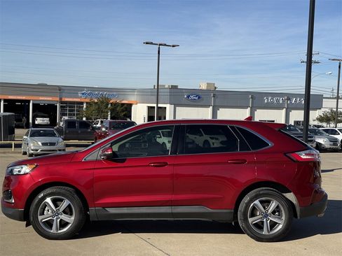 Certified 2019 Ford Edge SEL w/ Equipment Group 201A image 3