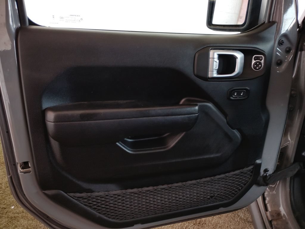 Used 2023 Jeep Wrangler Unlimited AWD/4WD image 21