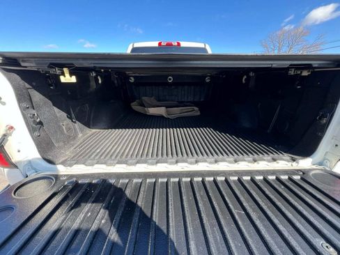 Used 2014 GMC Sierra 1500 SLT w/ SLT Crew Cab Value Package image 9