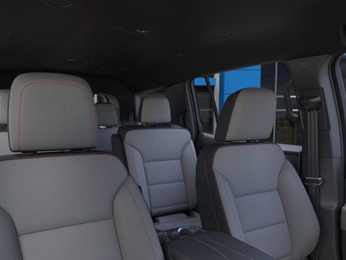 New 2026 Chevrolet Traverse LT w/ Driver Confidence Package AWD/4WD image 24