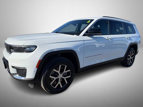 Used 2024 Jeep Grand Cherokee L Limited w/ Luxury Tech Group II image 2