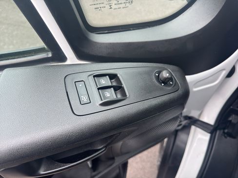 Used 2023 RAM ProMaster 2500 FWD image 15