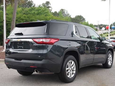 Used 2021 Chevrolet Traverse LT FWD image 5