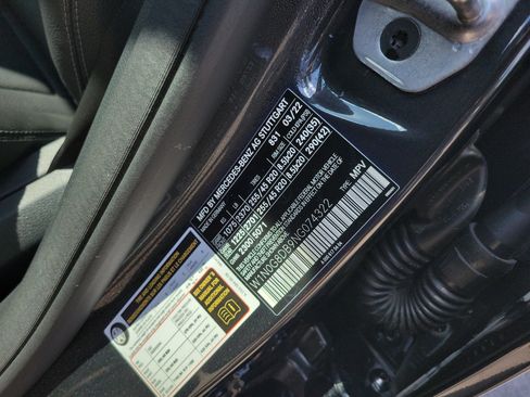 Certified 2022 Mercedes-Benz GLC 300 image 30