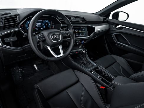 New 2025 Audi Q3 2.0T Premium w/ Convenience Package AWD/4WD image 8