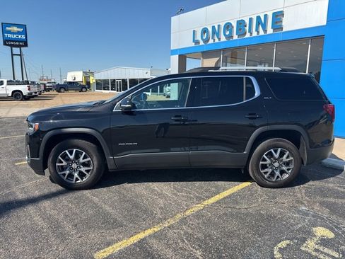 Used 2023 GMC Acadia SLT w/ LPO, Floor Liner Package image 4