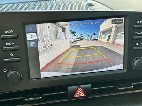 Certified 2025 Hyundai Elantra Sport image 19