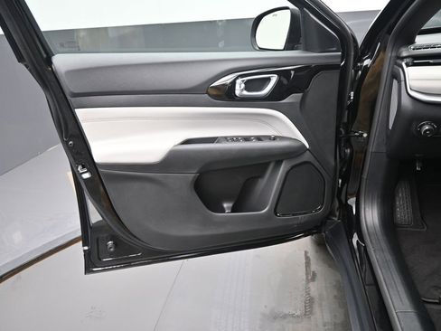 New 2026 Jeep Compass Limited image 12