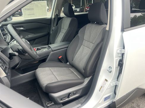 New 2026 Nissan Rogue SV FWD image 15