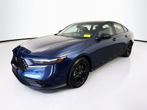Used 2025 Honda Accord SE image 3