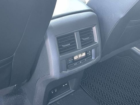 Used 2022 Volkswagen Atlas SE FWD image 12