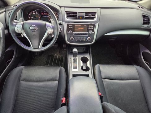 Used 2016 Nissan Altima 2.5 SR w/ LED Appearance Package FWD image 10