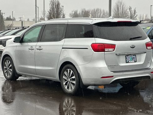 Used 2018 Kia Sedona SX image 6