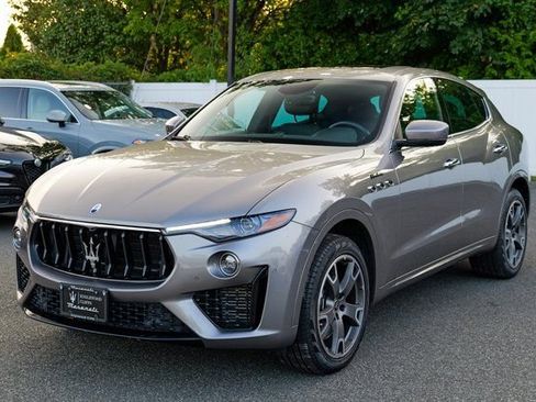 Used 2022 Maserati Levante Modena AWD/4WD image 3