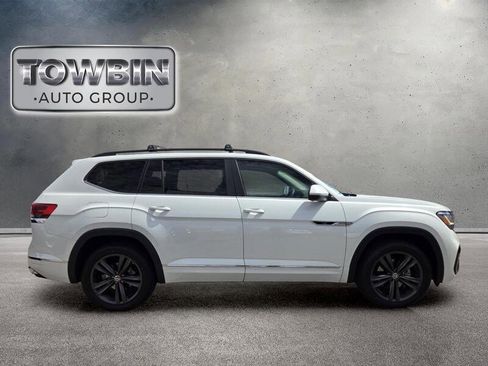 Used 2021 Volkswagen Atlas SE w/ Panoramic Sunroof Package FWD image 3