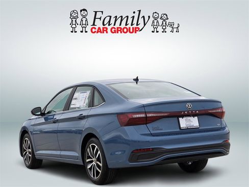 New 2026 Volkswagen Jetta SE image 3