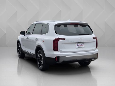 New 2025 Kia Telluride S image 4
