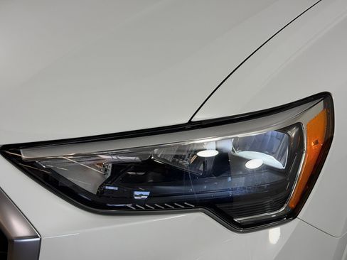 Used 2022 Audi Q3 2.0T Premium AWD/4WD image 12