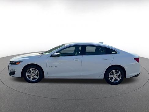 Used 2024 Chevrolet Malibu LT image 9