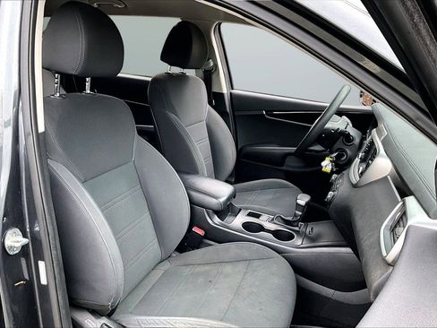 Used 2020 Kia Sorento LX image 22