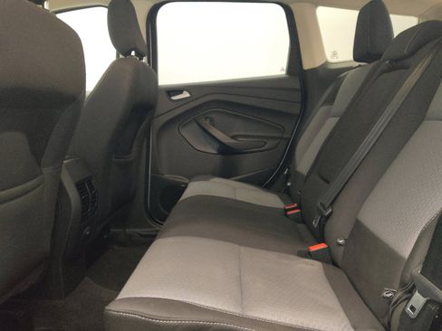 Used 2018 Ford Escape SE FWD image 18