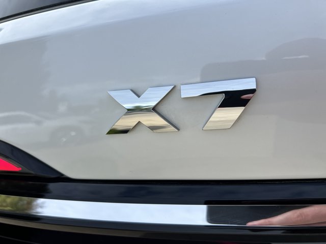 Certified 2025 BMW X7 M60i AWD/4WD image 7