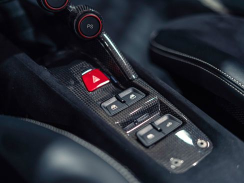 Used 2020 Ferrari 488 Pista Spider RWD image 25