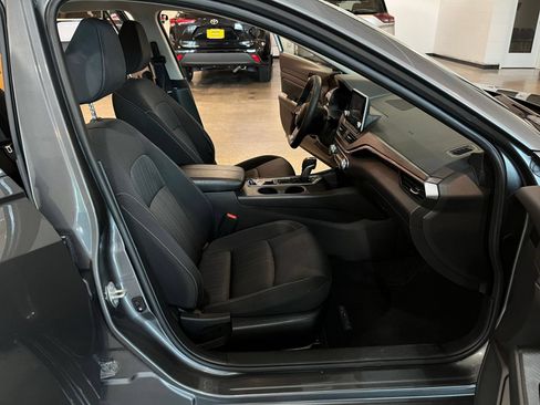 Used 2025 Nissan Altima 2.5 SV FWD image 35