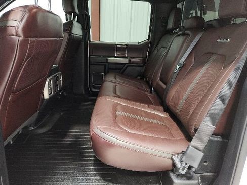 Used 2015 Ford F150 Platinum w/ Equipment Group 701A Luxury AWD/4WD image 14
