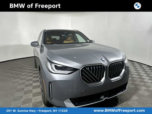 Used 2025 BMW X3 xDrive30i w/ Premium Package AWD/4WD image 1