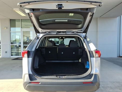 Used 2023 Toyota RAV4 LE FWD image 6